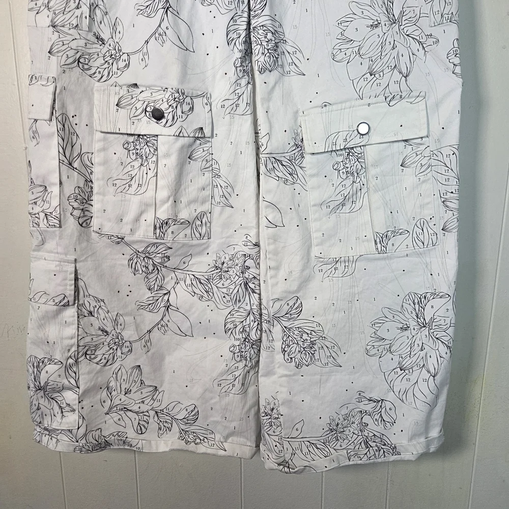 The Kit White Cotton Wide Leg Cargo Botanical Paint-By-Number Pants Sz 26